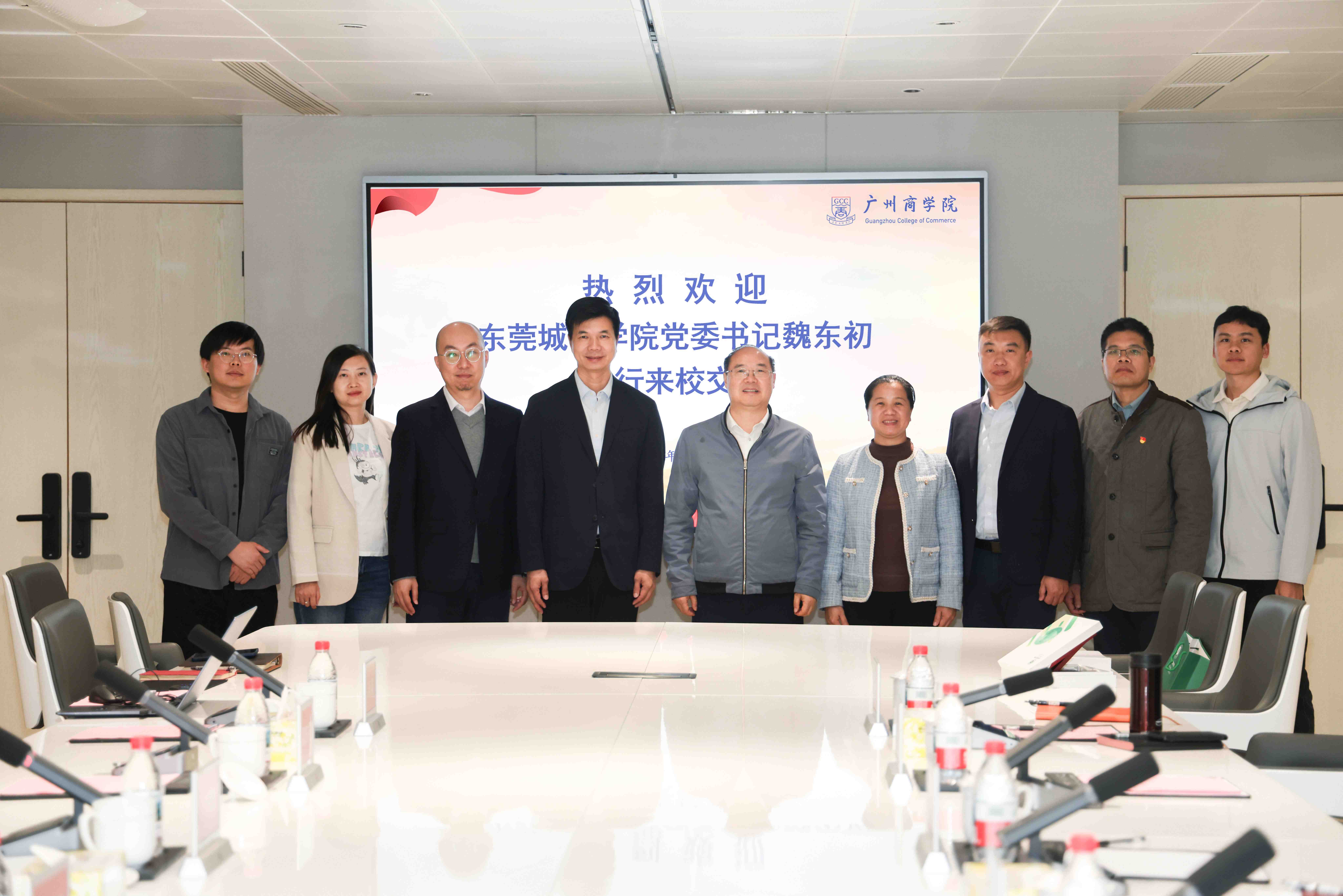 黄翎洲摄 (1).jpg