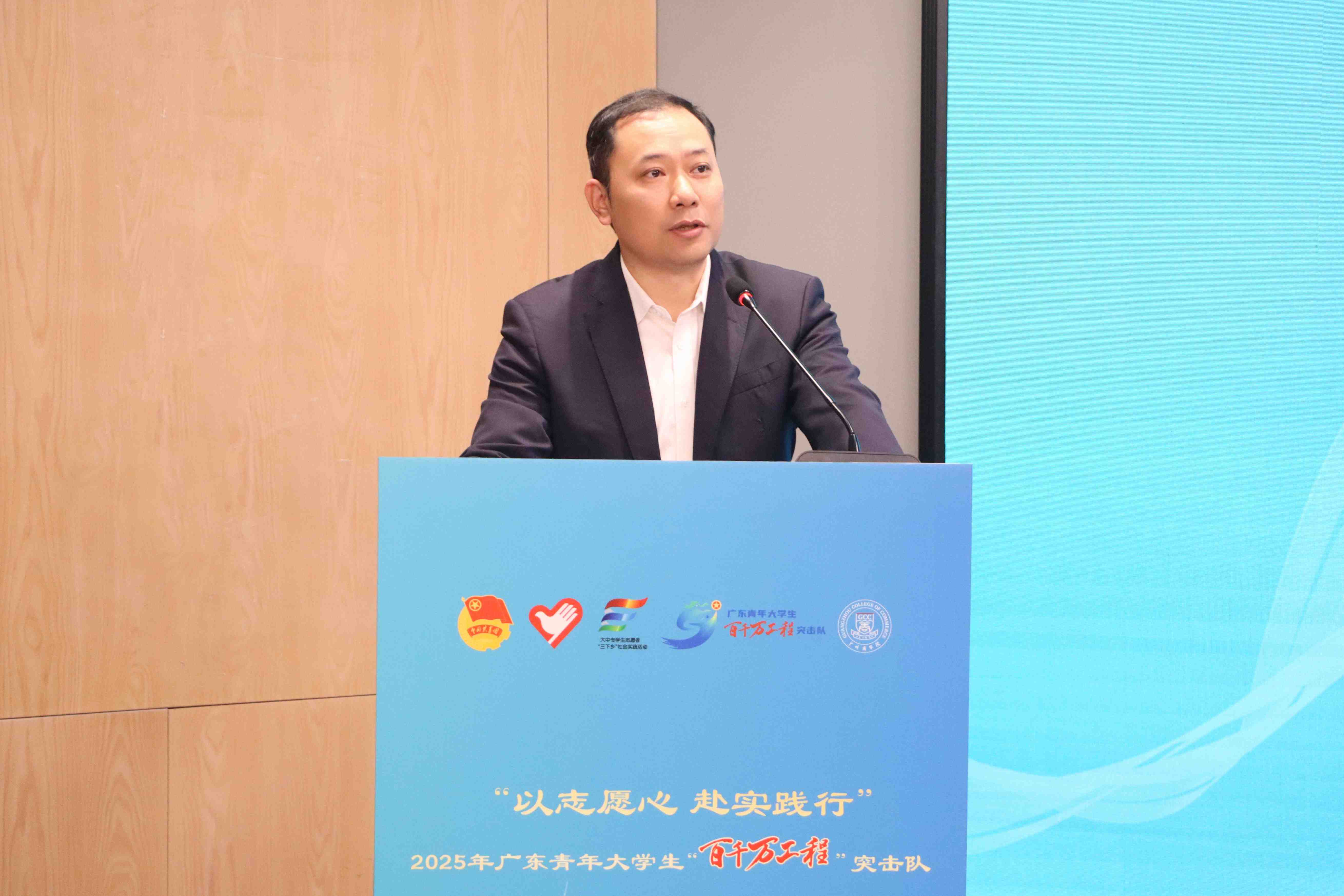 何校讲话 李哲 (1).jpg