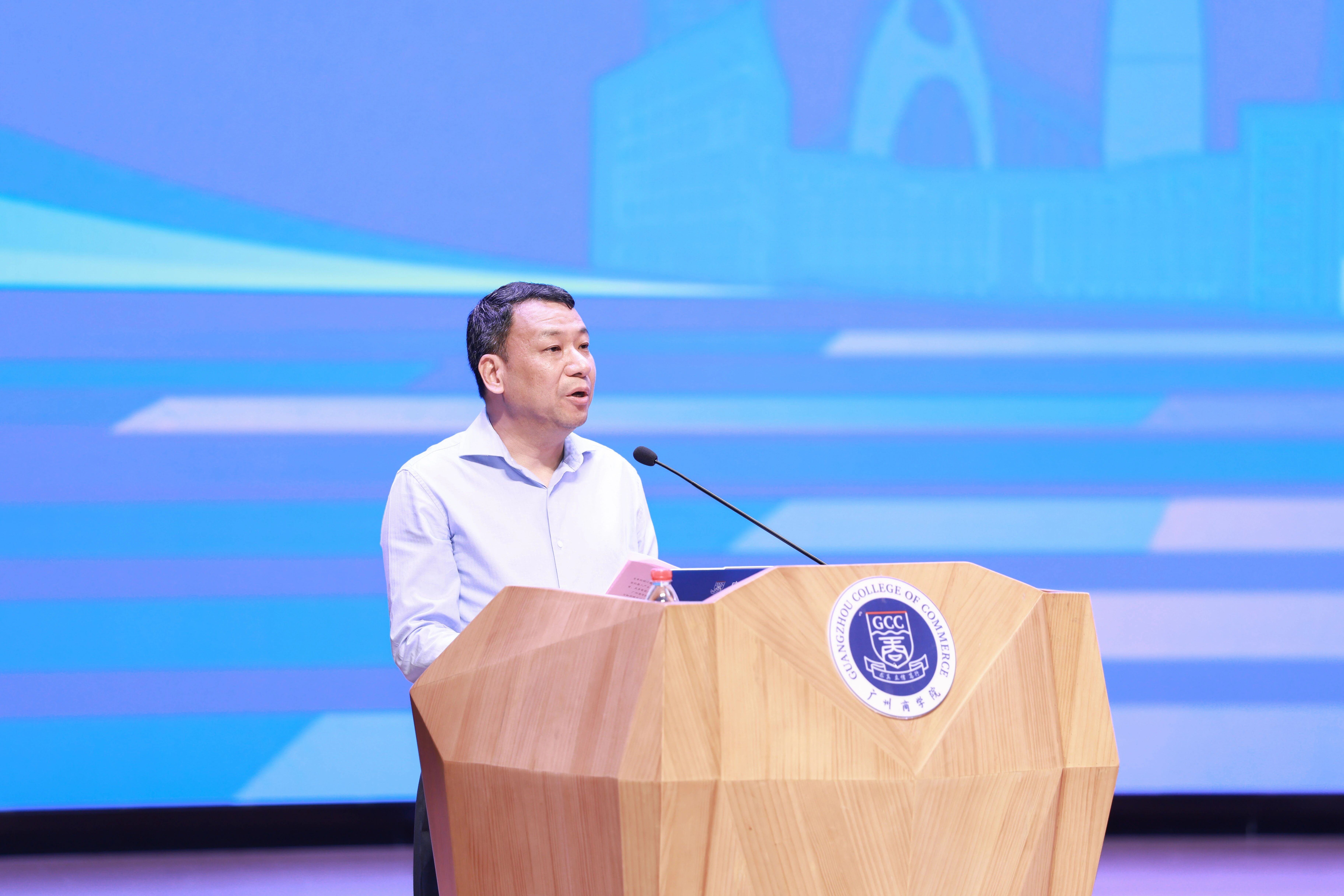 3.中新广州知识城开发建设办公室主任郑勇致辞.jpg