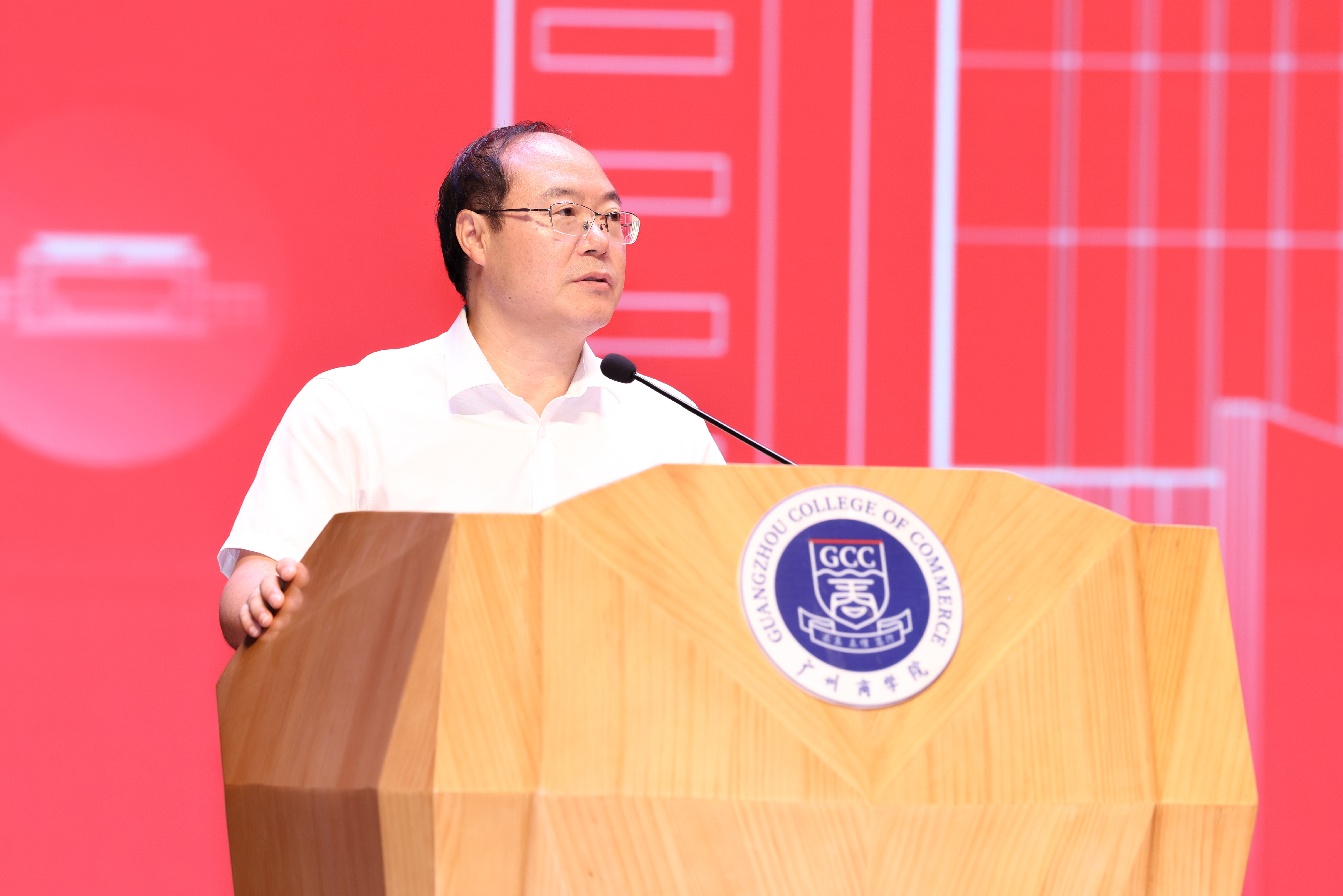 党委书记唐明勇同志作师德教育月动员讲话.jpg