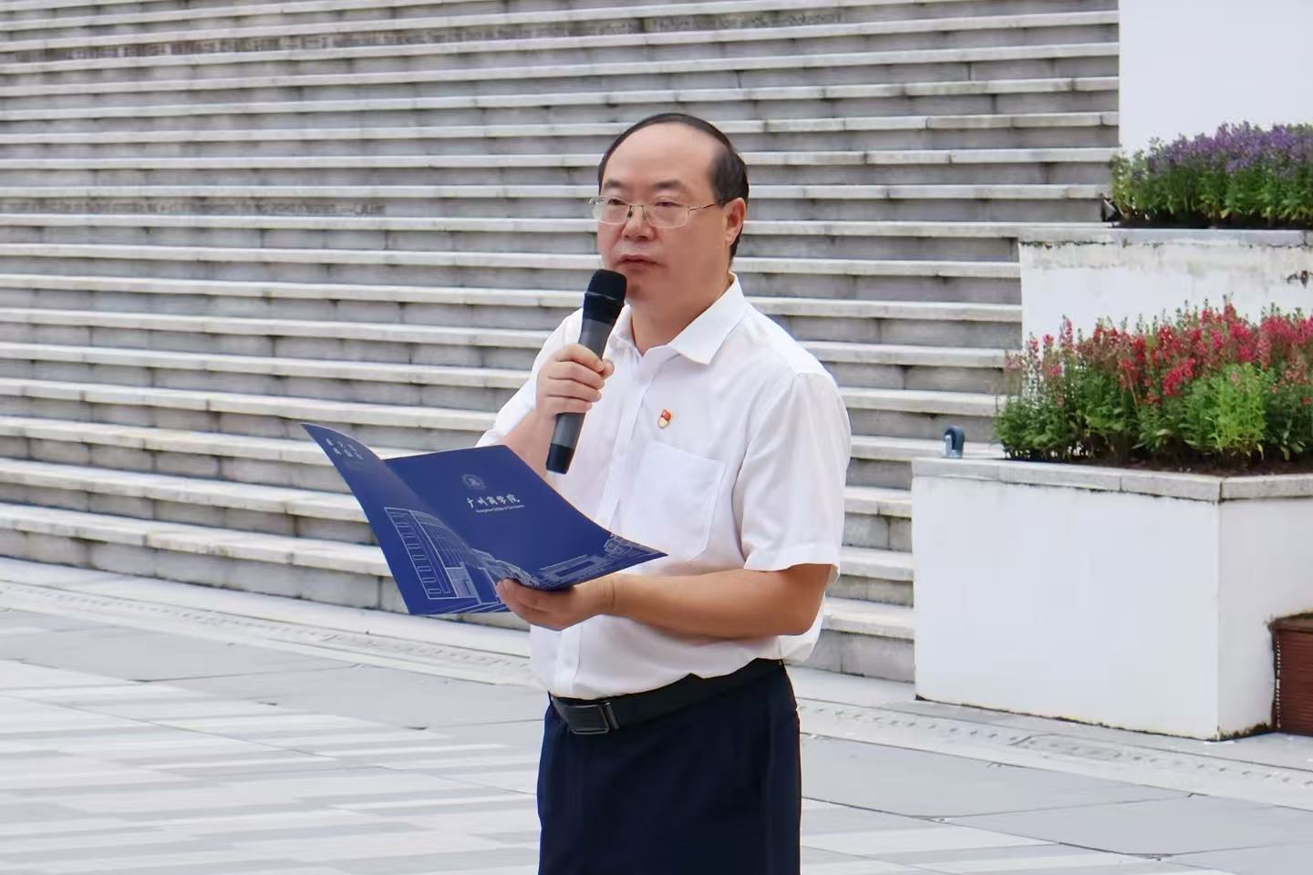 唐书记切特写.jpg