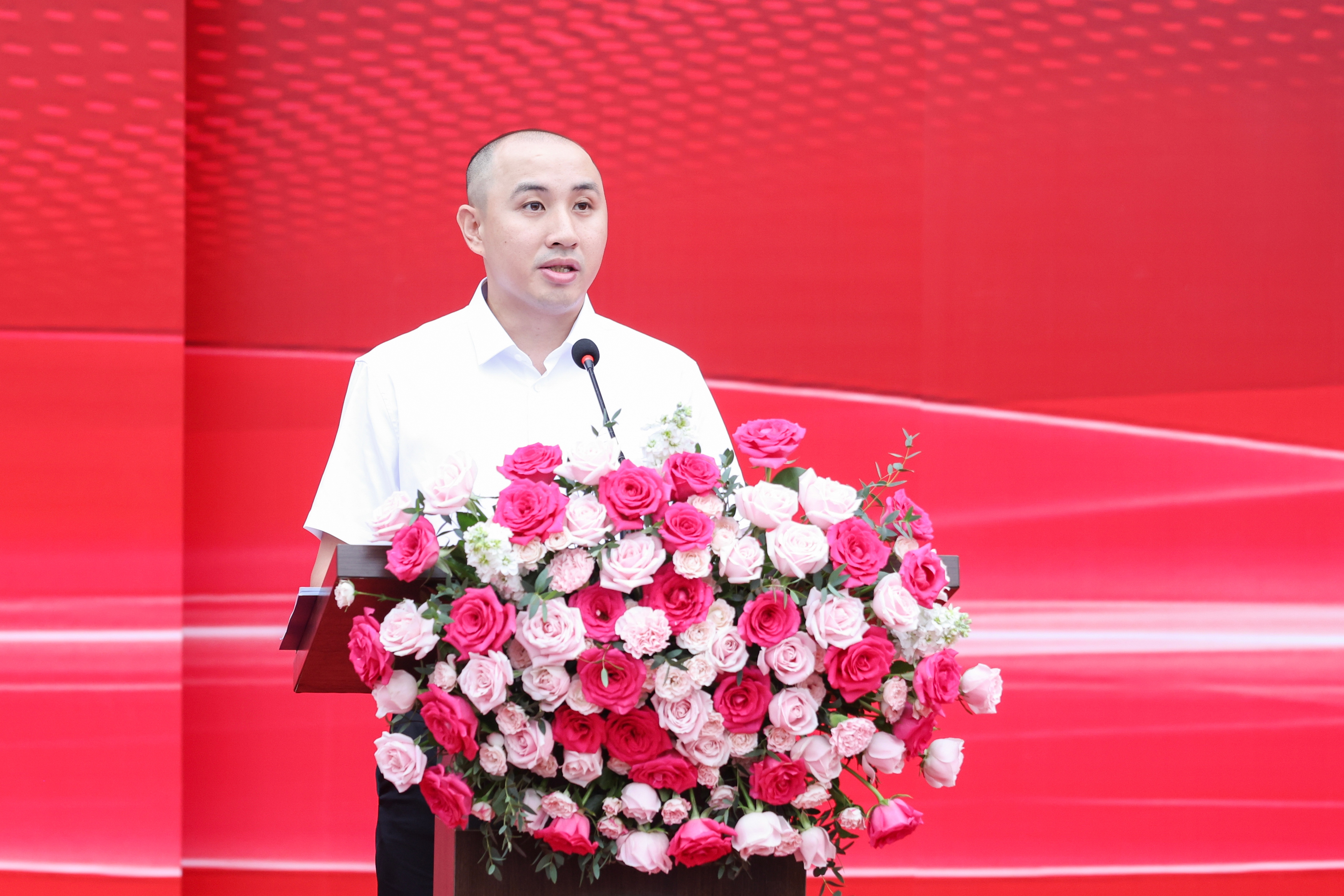5.校友代表翟境飞发言 品牌宣传部 寇文瑶.jpg