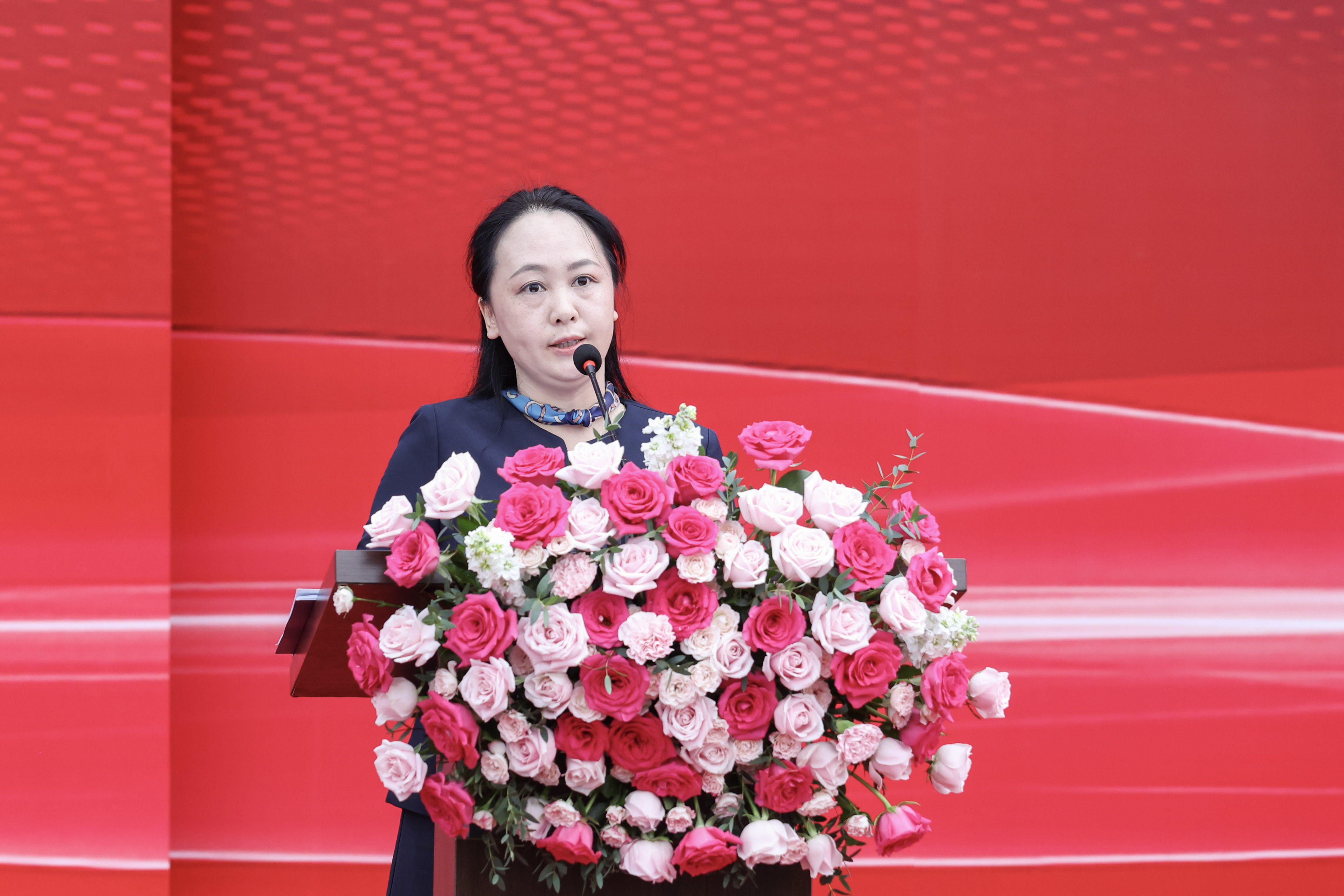 3.外国语学院邵春发老师发言 品牌宣传部 寇文瑶.JPG