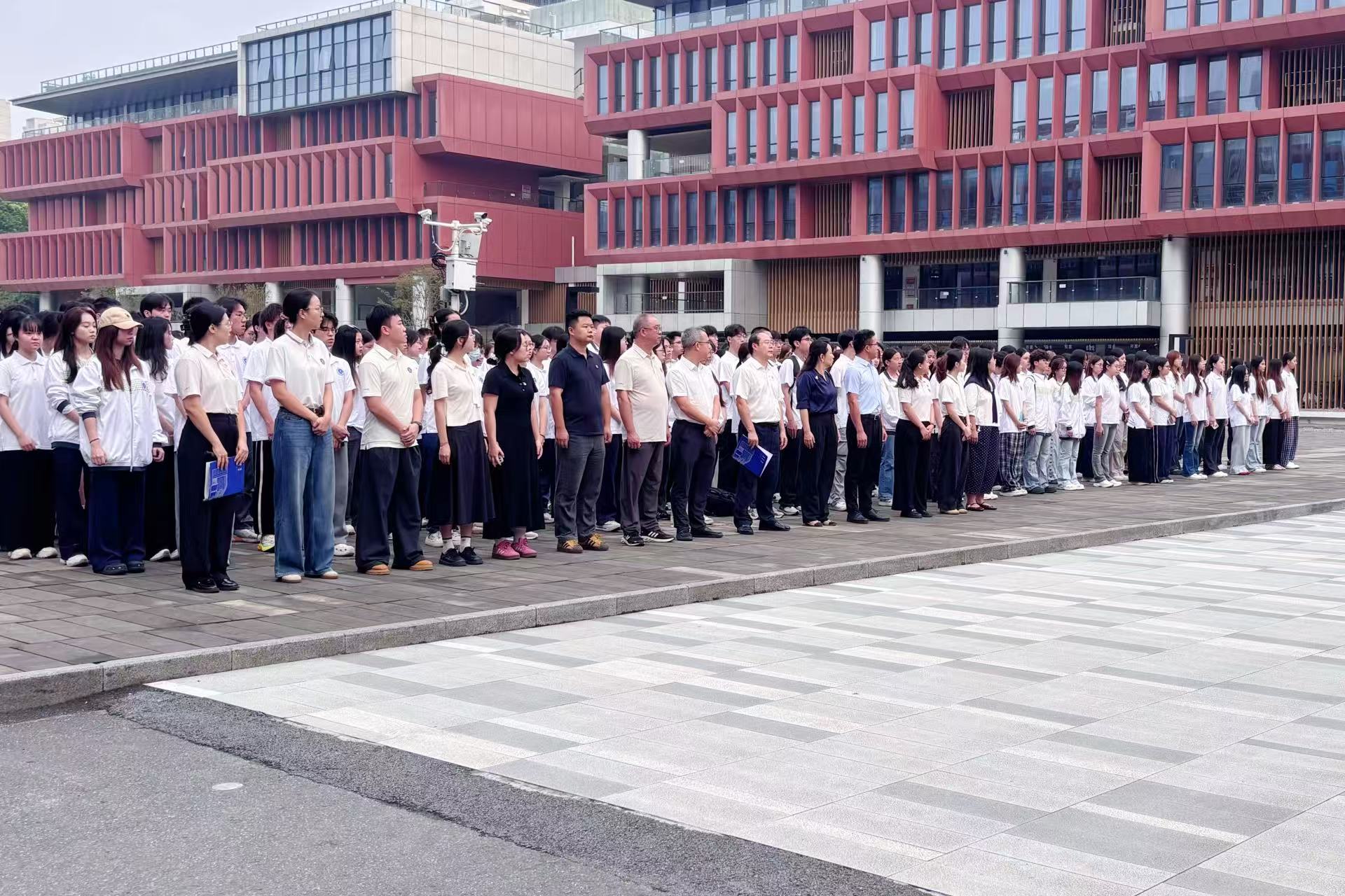 学生.jpg