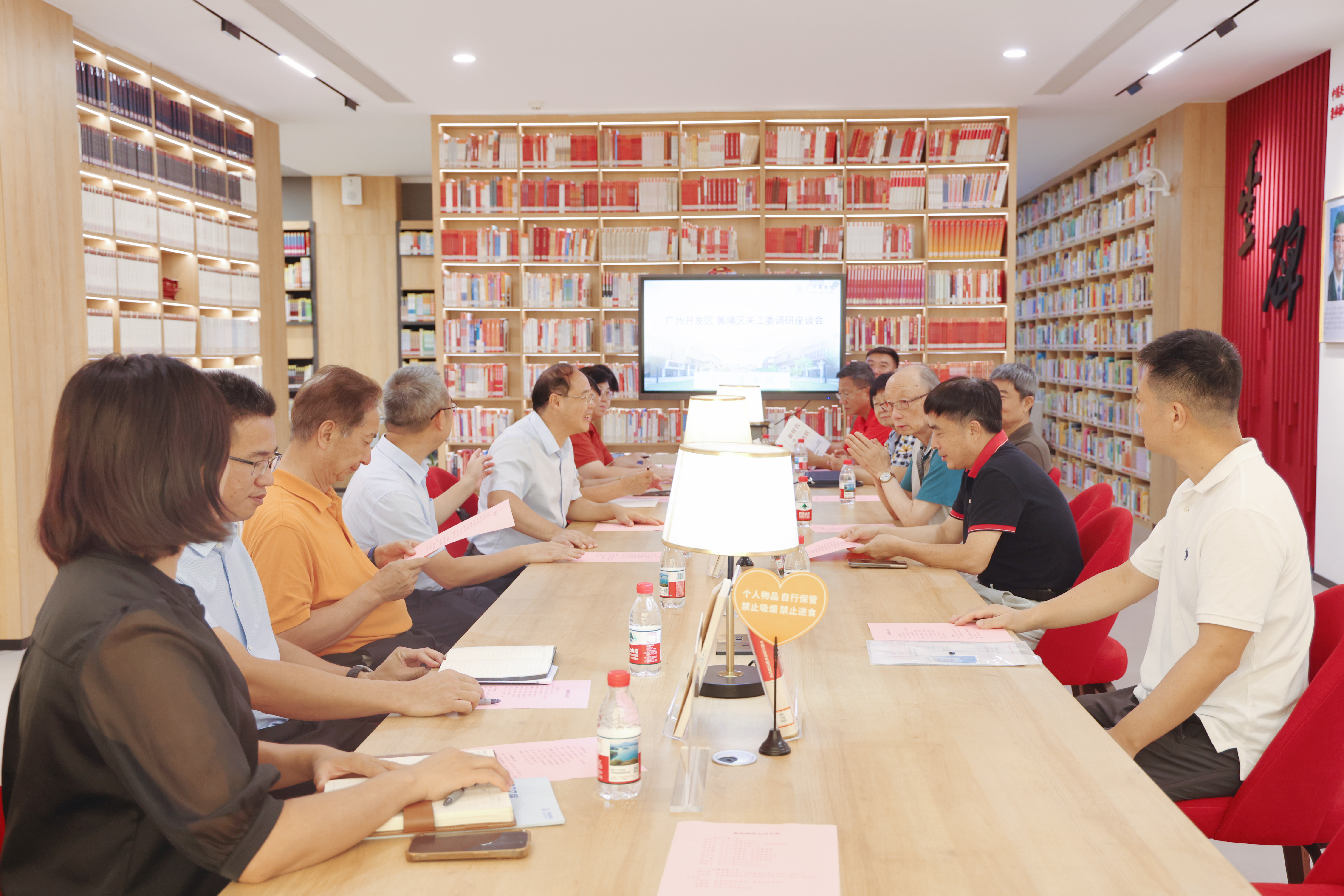 庾碧君摄 (3).jpg